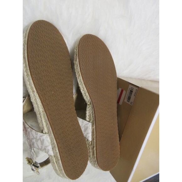 NEW Michael Kors MK Mini Logo PVC Meg Thong Vanilla Signature Size 5 - Picture 12 of 16